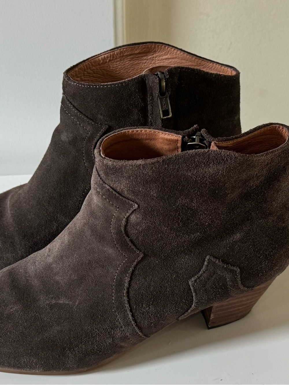 Aldo Dark Brown Suede Ankle Booties Size 7 - Picture 2 of 4